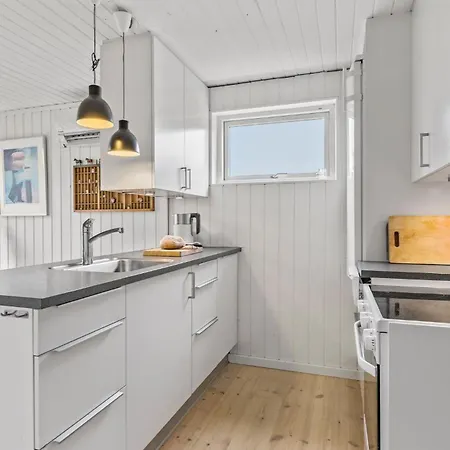 Schönes Haus Mit 2 Schlafzimmern In Ferienhaus
