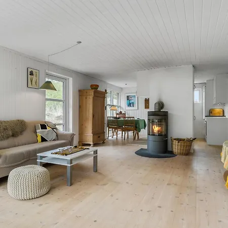 Ferienhaus Schönes Haus Mit 2 Schlafzimmern In *