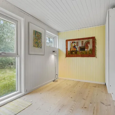 Schönes Haus Mit 2 Schlafzimmern In Ferienhaus